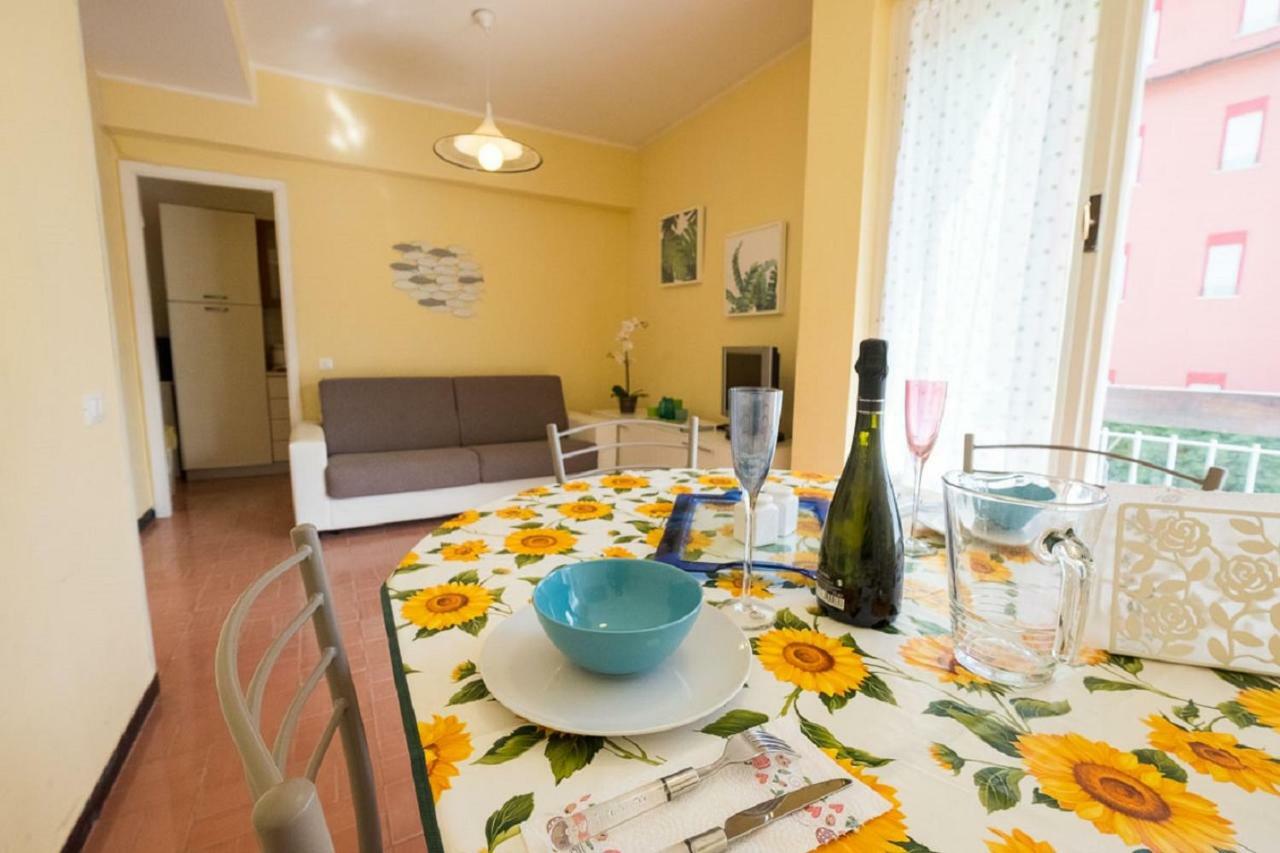 Mae'S Apartment Monterosso al Mare Bagian luar foto