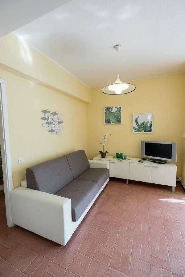 Mae'S Apartment Monterosso al Mare Bagian luar foto