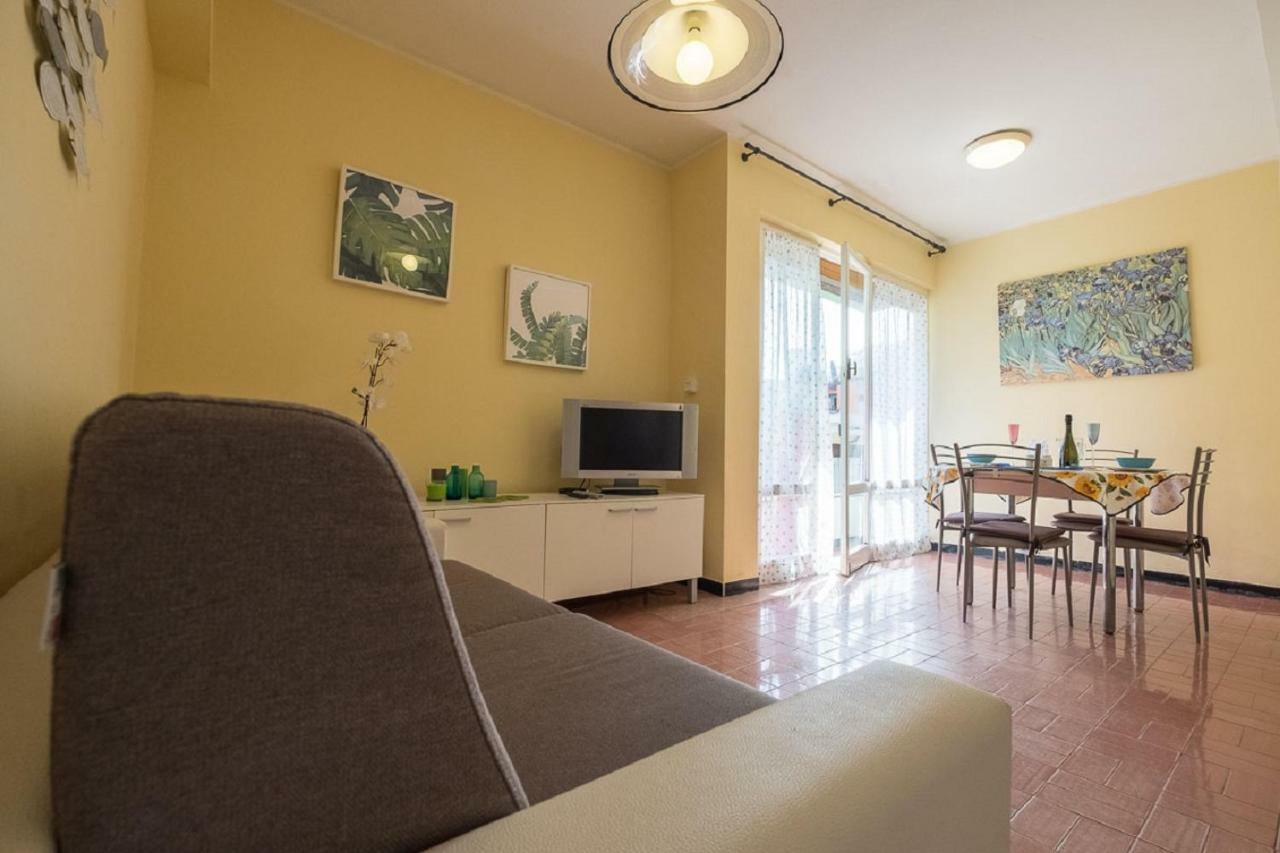 Mae'S Apartment Monterosso al Mare Bagian luar foto